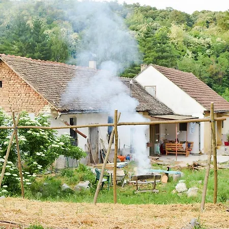 Balkan Retreat Besenovo